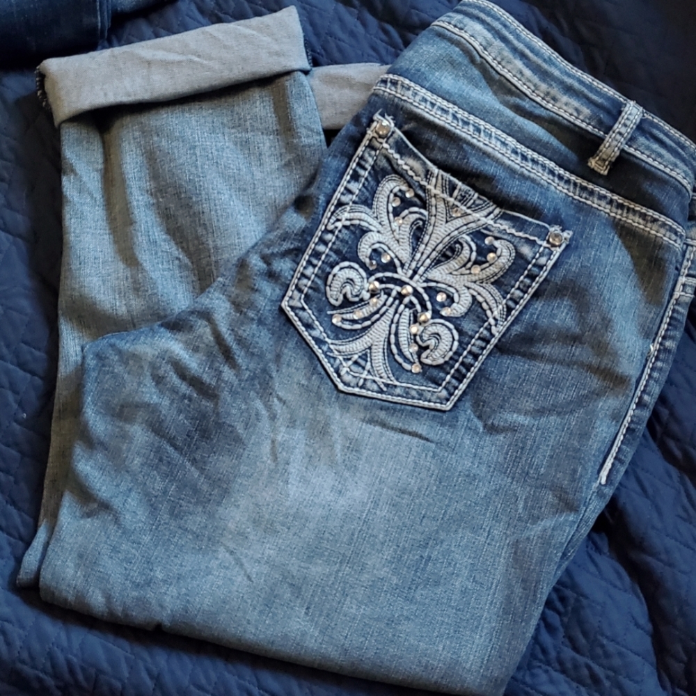 Apt.9 essentials